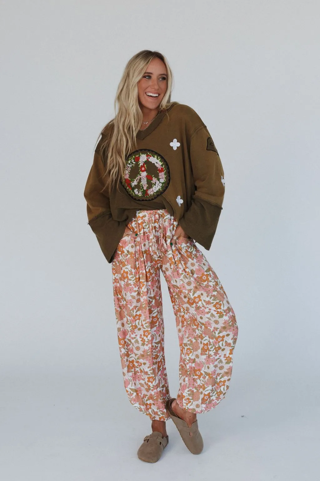 Flower Flair Pants - Ivory Multi