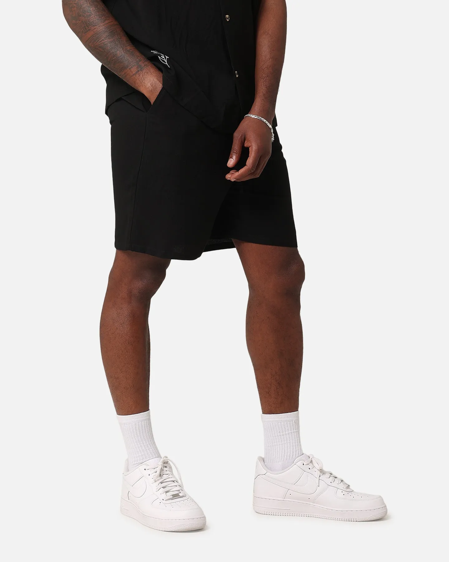 XXIII Ezrah Linen Shorts Black