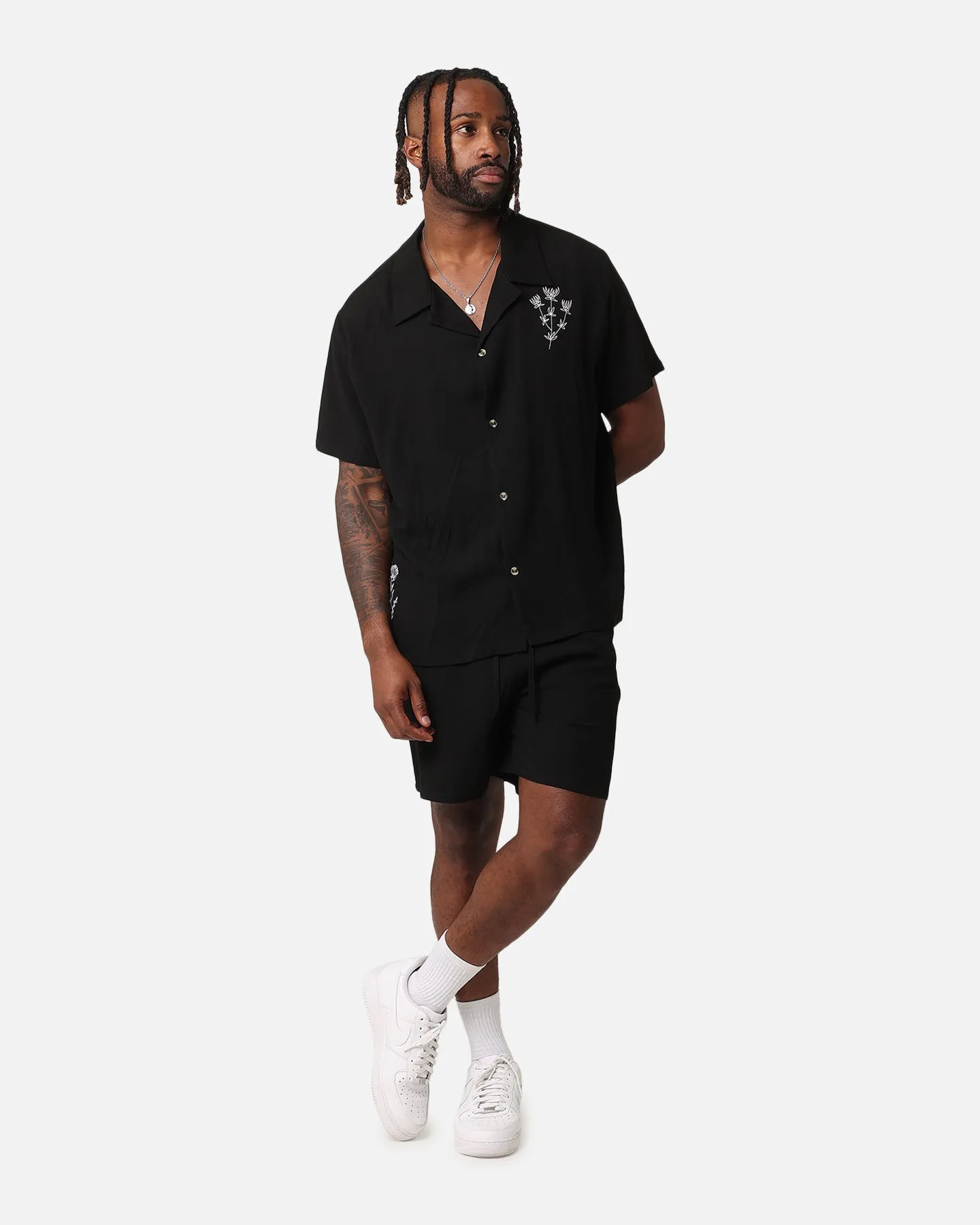 XXIII Ezrah Linen Shorts Black